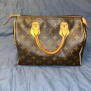 Louis Vuitton Speedy 30
